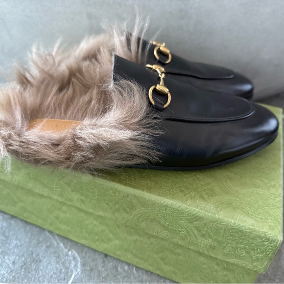 GUCCI Princeton Fur Mules - Picture 13 of 15